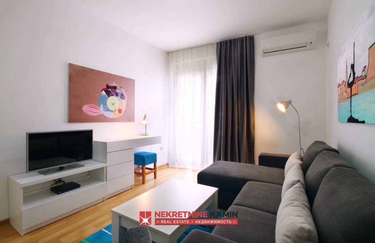 Two-Bedroom Apartment of 46 m² for Rent with Parking Space, near Hotel Avala, Budva